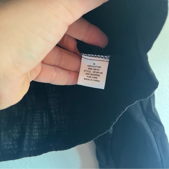 Carly Jean Los Angeles CJLA Casey Button Down Black Blouse Size Medium - Picture 8 of 11